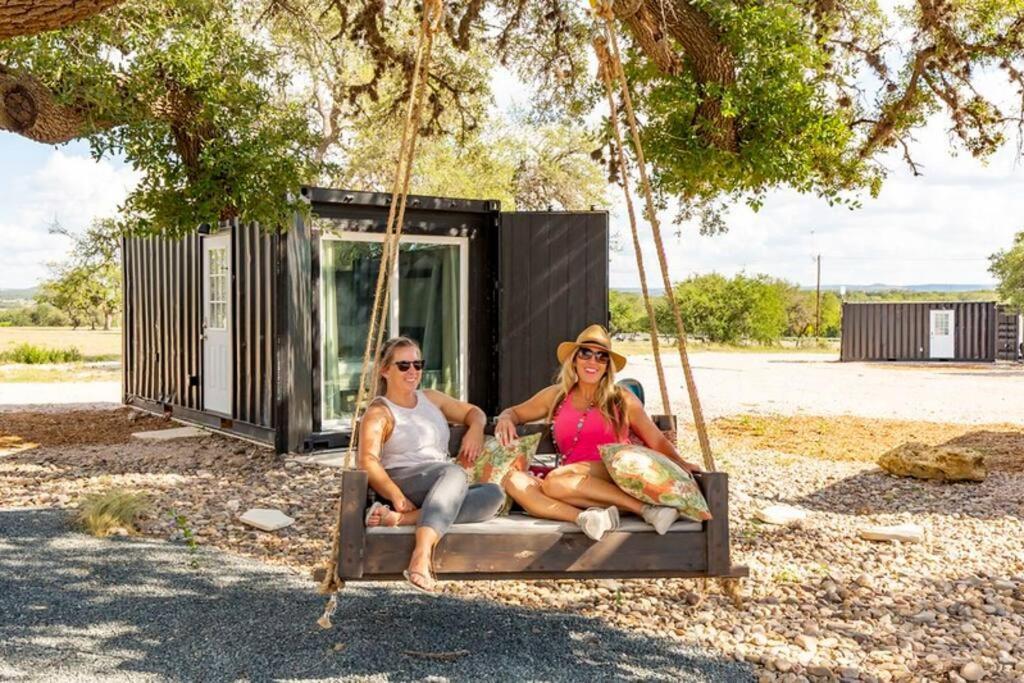 The Container Retreat @ 290 Wine Trail #9 Get Away Today! Villa Hye Exterior foto